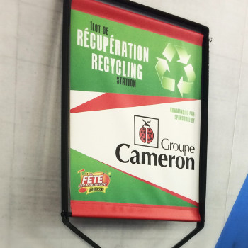 Bannières promotionnelles de vinyle du Groupe Cameron