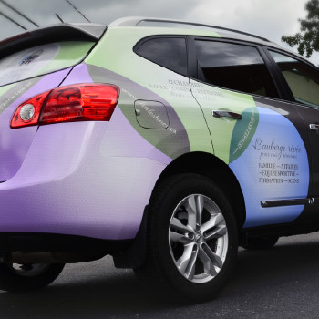 Wrap partiel d’une voiture de l’Auberge La Destinée