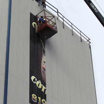 Imprimé grand format sur le mur extérieur de la meunerie Côté Girard inc.